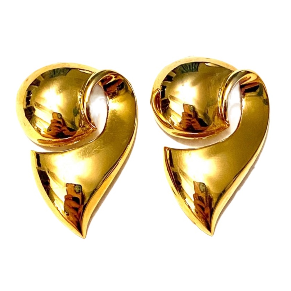 Gold Vintage Earrings abstract design